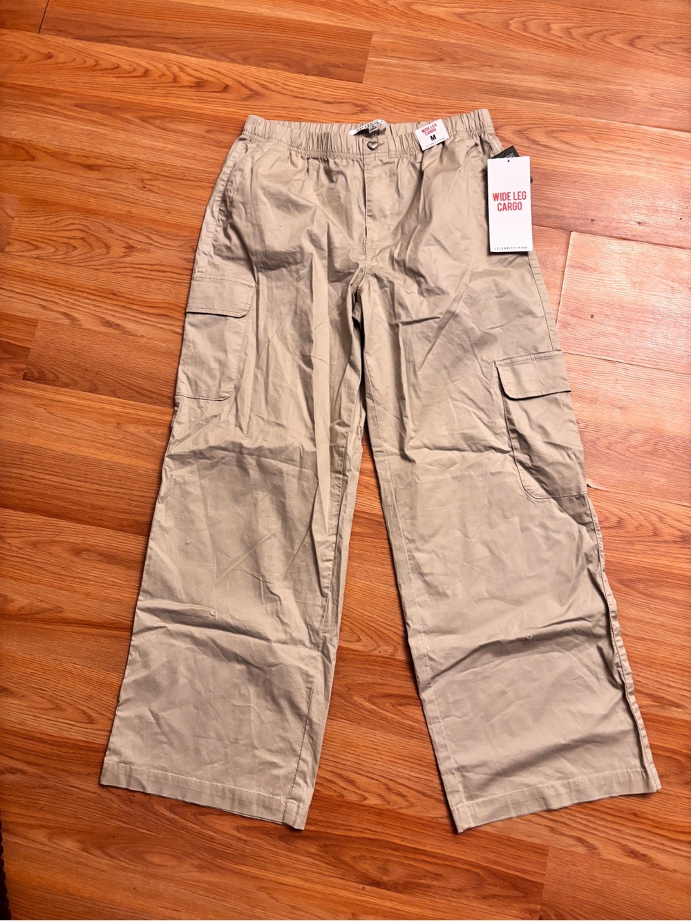 Wide leg cargo pants